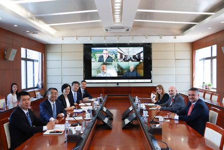 Strategisches JMC-Meeting und erste Abschlussfeier am Yantai Trier College