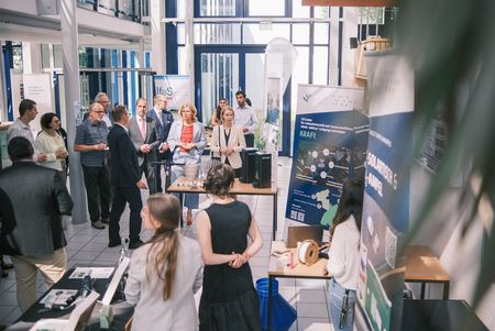 Bundestagspräsidentin und Wissenschaftsminister Rheinland-Pfalz besuchen Umwelt-Campus Birkenfeld
