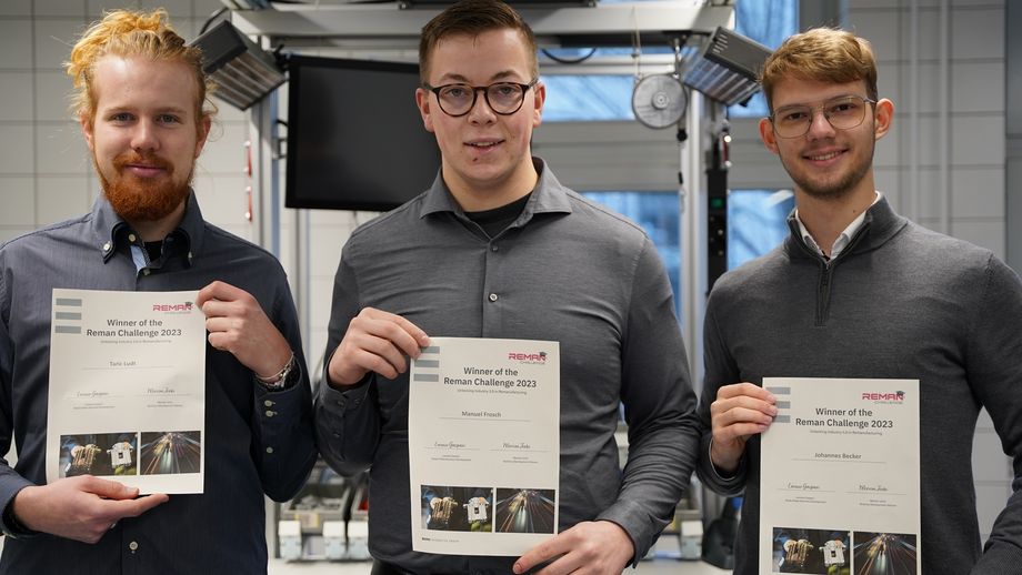 Bild des Siegerteams der Borg Reman-Challenge 2023 (v.l.n.r): Taric Ludt, Manuel Frosch, Johannes Becker