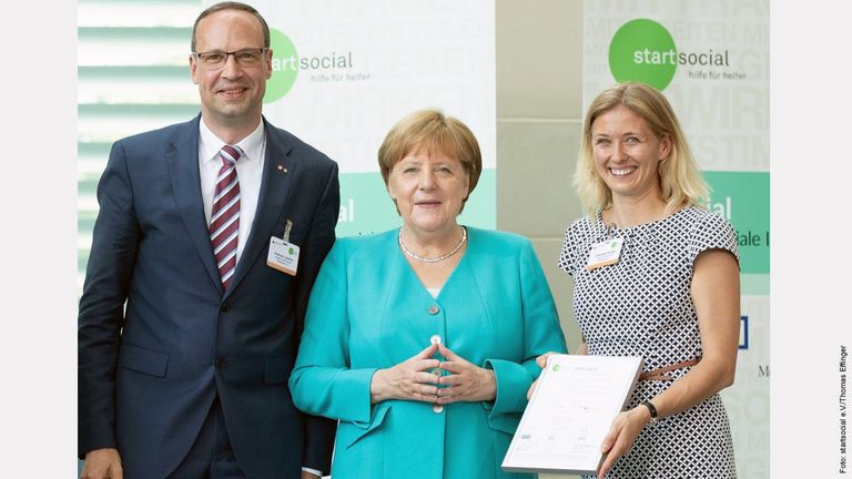 Auszeichnung der Doing Good Challenge durch Angela Merkel