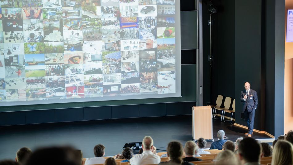 Vizepräsident auf der Bühne