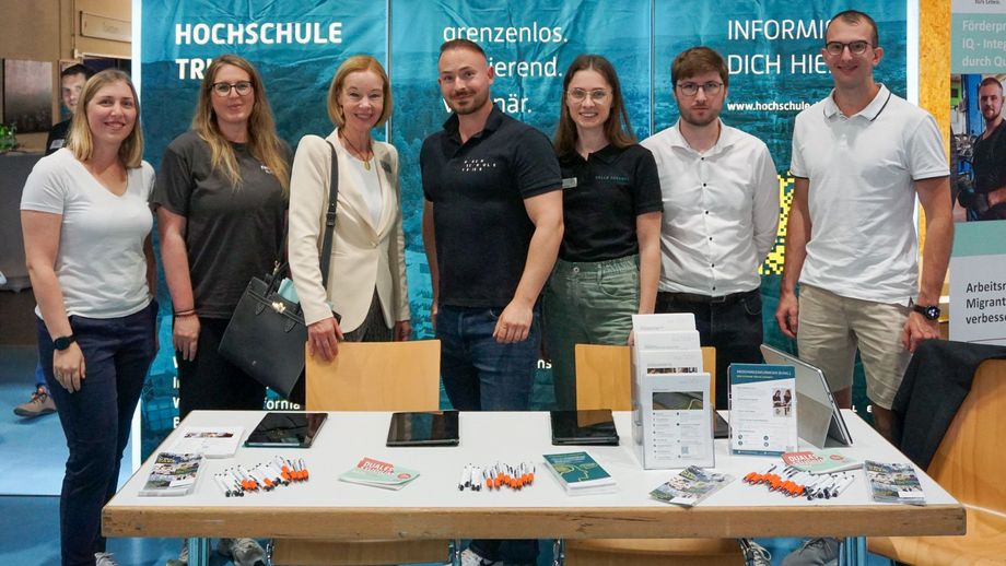 Hochschule Trier präsentiert und vernetzt sich beim Zukunftstreffer in der SWT Arena 