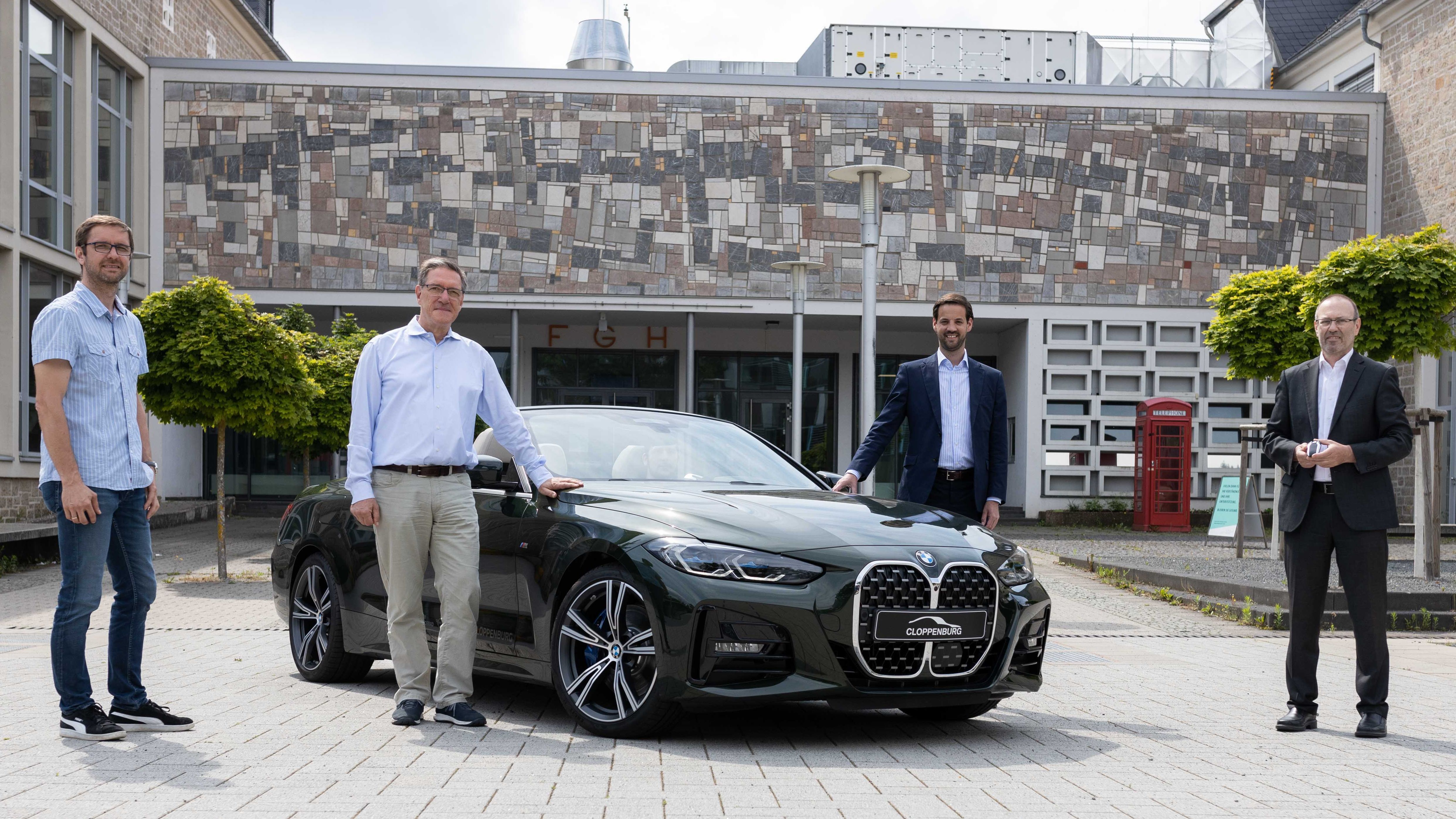 BMW Group 252 bergibt aktuelles 4er Cabrio an das Institut f 252 r Fahrzeugtechnik der Hochschule Trier