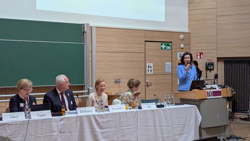 Präsidentin Dorit Schumann trifft Bundesministerin für Forschung, Technologie und Raumfahrt Dorothee Bär