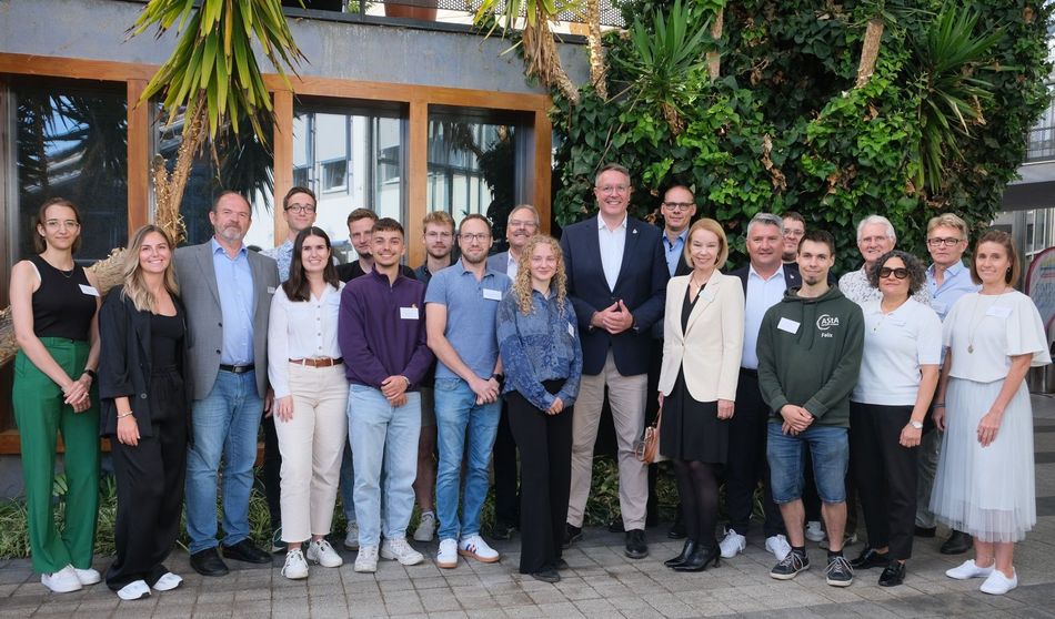 Starkes Engagement – Starkes Land: Ministerpräsident Schweitzer macht Halt am Umwelt-Campus Birkenfeld