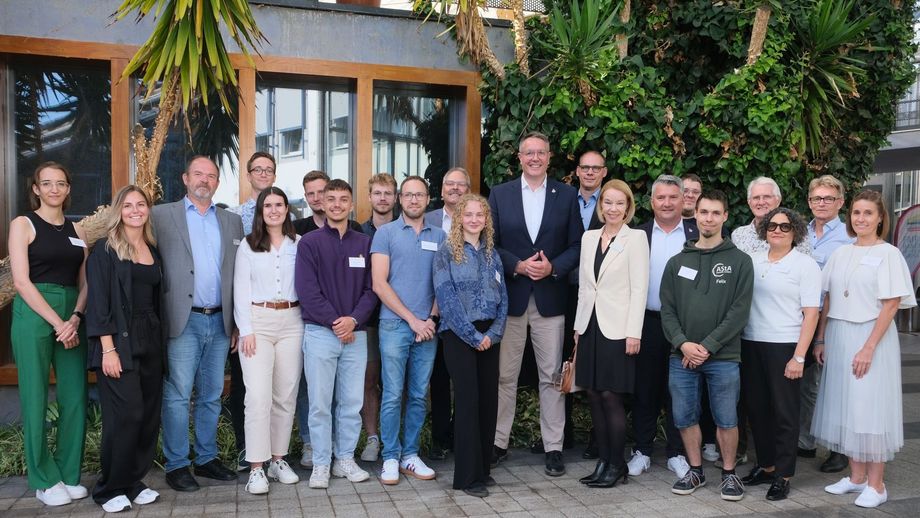 Starkes Engagement – Starkes Land: Ministerpräsident Schweitzer macht Halt am Umwelt-Campus Birkenfeld