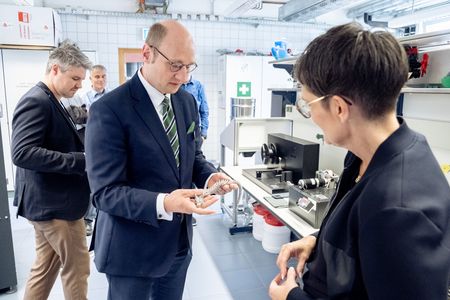 Austausch zu Innovation und Technologietransfer mit dem Wirtschaftsministerium