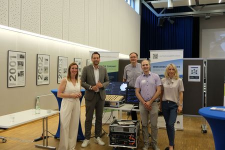 V. l. n. r. - MdL Caroline Pehlke, Staatssekretär Daniel Stich, Prof. Dr. Stefan Naumann, Prof. Dr.-Ing. Fabian Kennel und Regionalgeschäftsführerin der IHK Koblenz Christina Schwardt