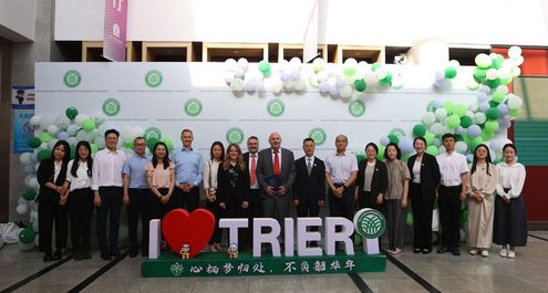 Strategisches JMC-Meeting und erste Abschlussfeier am Yantai Trier College