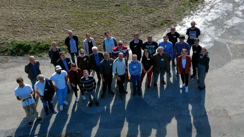 Drohnenbild der Teilnehmergruppe (Quelle: Jan Bartsch)