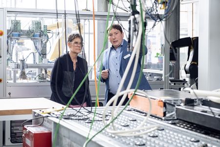 Austausch zu Innovation und Technologietransfer mit dem Wirtschaftsministerium