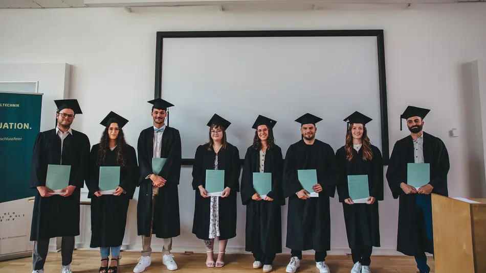 Absolvierende des Bachelor Lebensmitteltechnologie der Hochschule Trier
