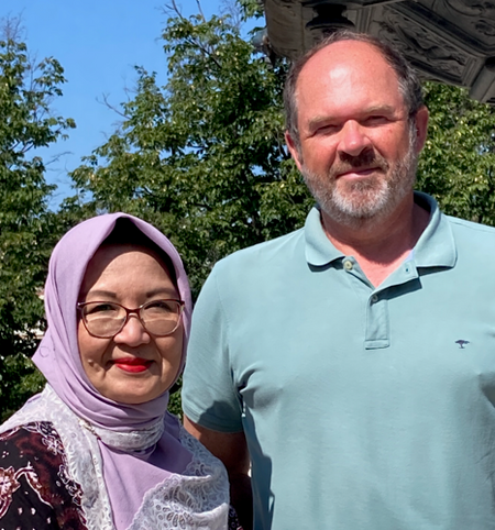 Prof. Dr. Klaus Rick zusammen mit Prof. Riri Fitri Sari