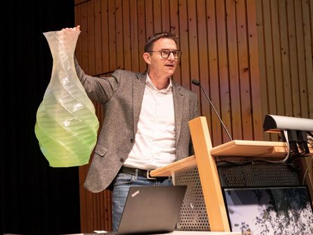 Prof. Wahl mit Vortrag