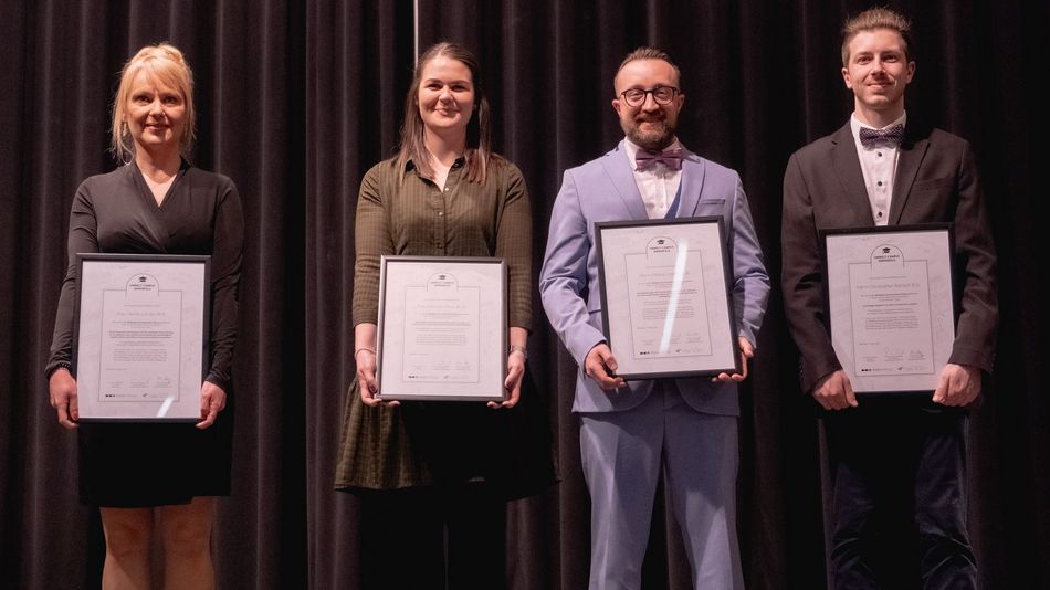 Bürkle-Preise (v.l.n.r.): Über die Auszeichnung der Bürkle Stiftung für herausragende Abschlussarbeiten freuen sich Meike Lerner, Hannah Prinz, Philipp Collet und Christopher Reinsch 